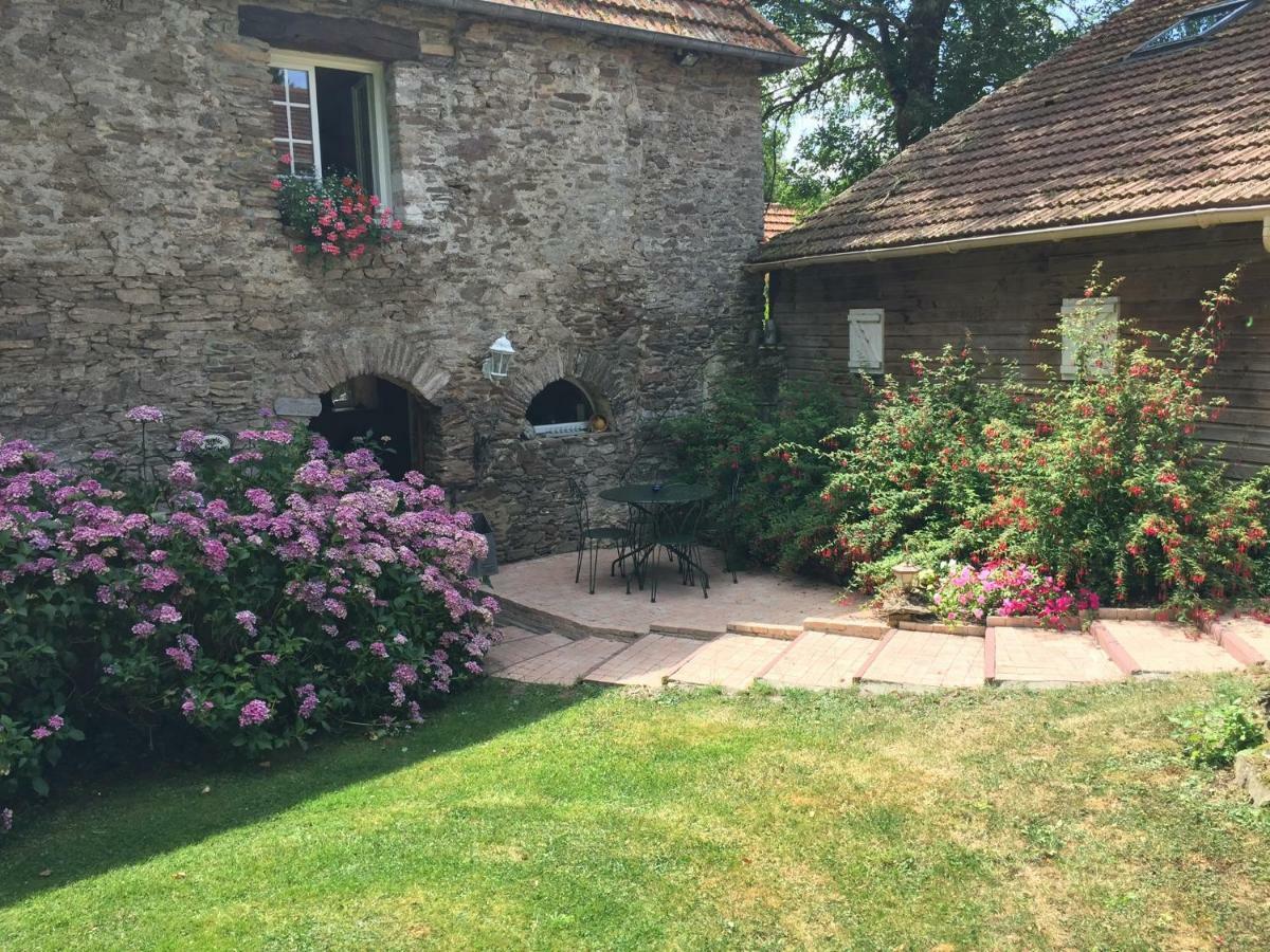 Le Moulin De La Castellerie Bed & Breakfast Moon-sur-Elle Exterior photo